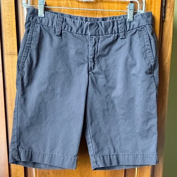 Ladies GAP Charcoal Bermuda Shorts - Picture 1 of 9